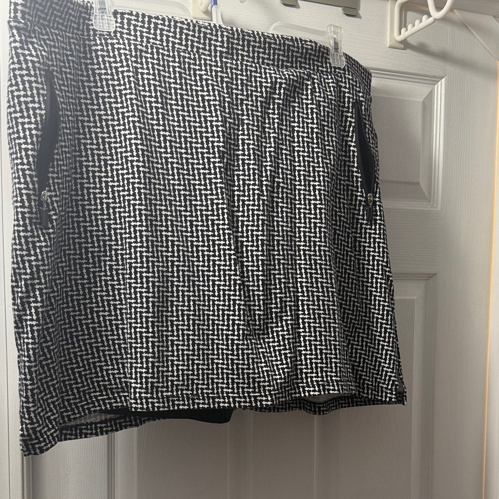 Black and White Women's Skort